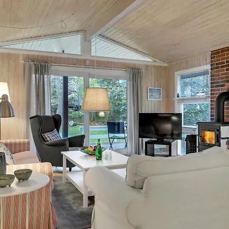 Holiday home 2 Bedroom Cozy In