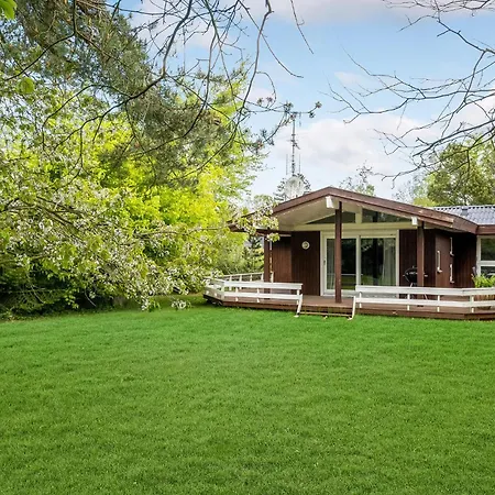 2 Bedroom Cozy In Holiday home *